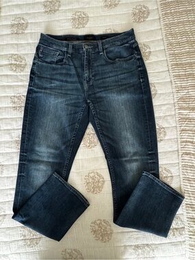 Outpost Makers Classic Straight Fit Men's Jeans in Dark Blue